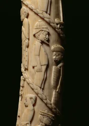 Zanna scolpita, Congo (dettaglio)